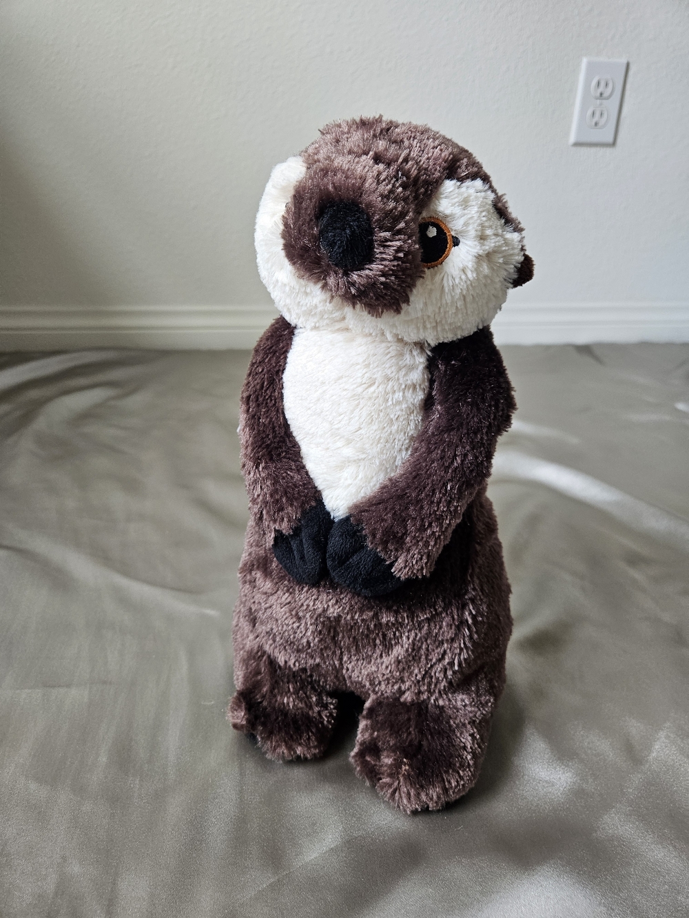 NWT *Plush Eco Pals Brown Stuffed Animal Stitched Eyes Wildlife Artist